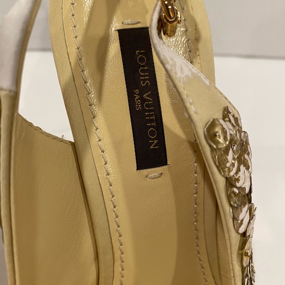 Louis Vuitton patent leather sequin heels pumps slingback white gold 37 - Picture 11 of 11